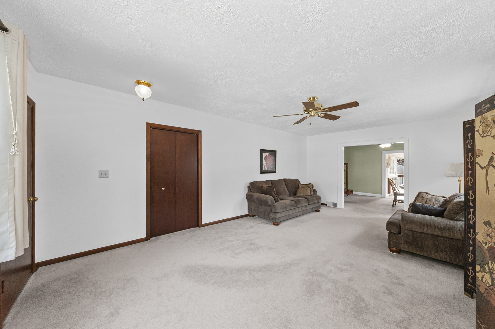 713 W Pacific Avenue, Waukegan, IL 60085