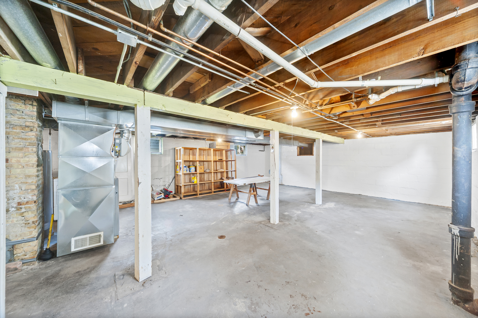 713 W Pacific Avenue, Waukegan, IL 60085