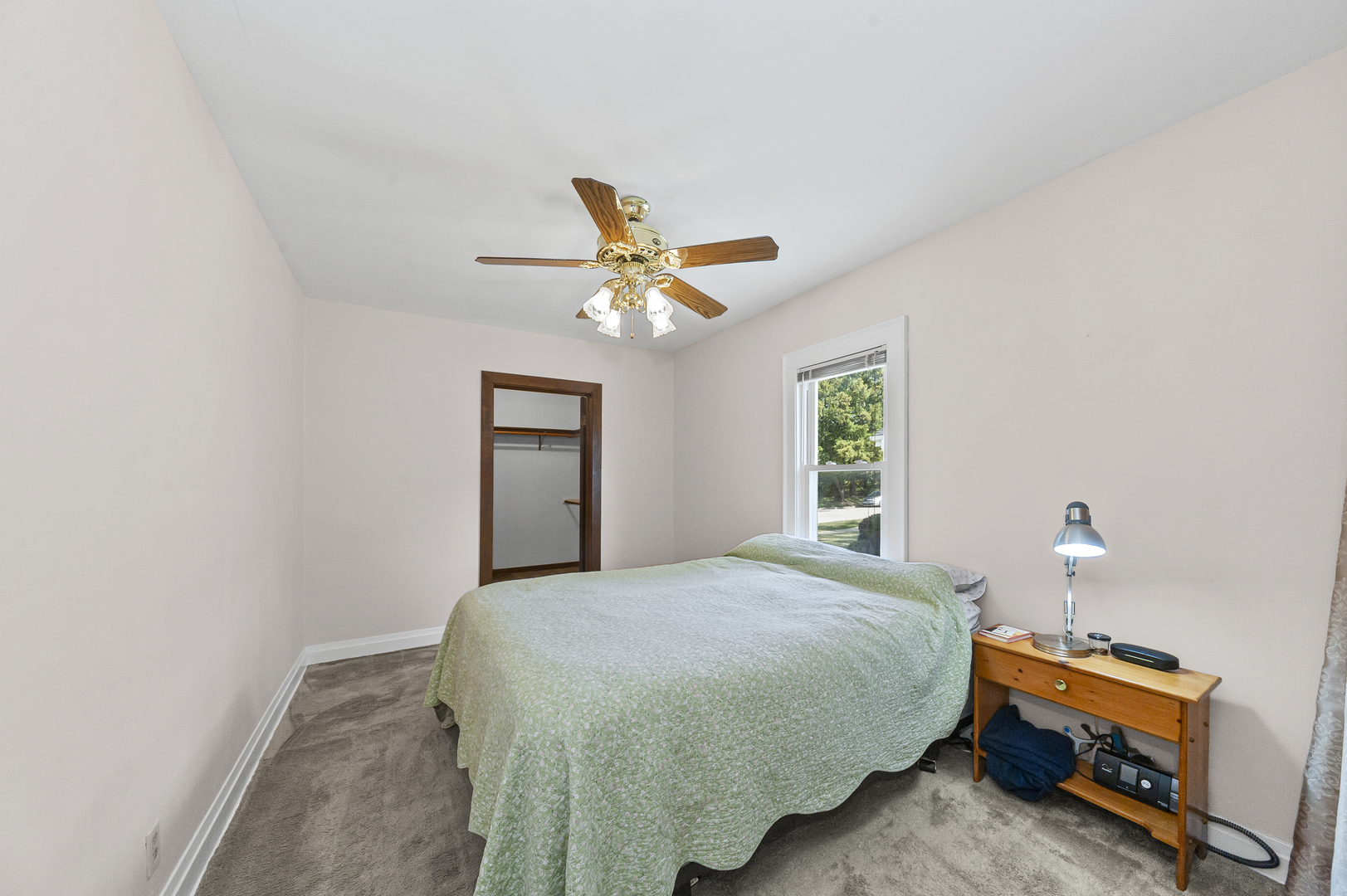 713 W Pacific Avenue, Waukegan, IL 60085