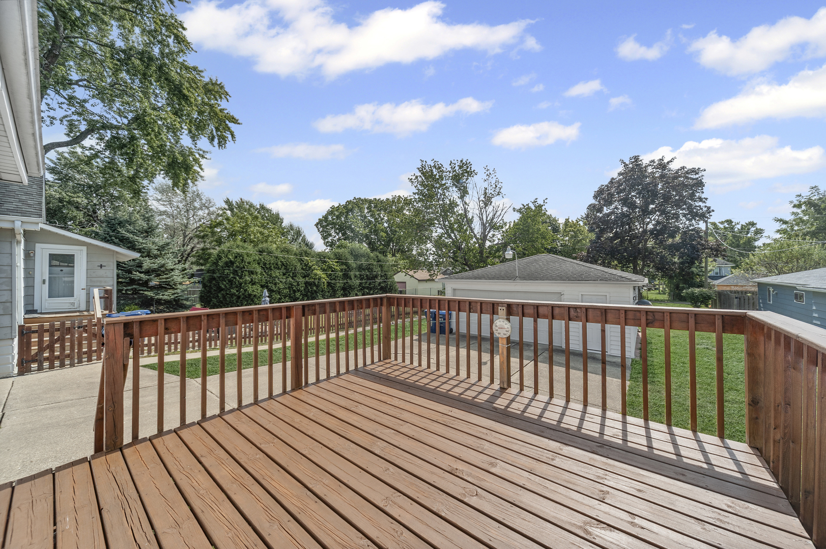 713 W Pacific Avenue, Waukegan, IL 60085