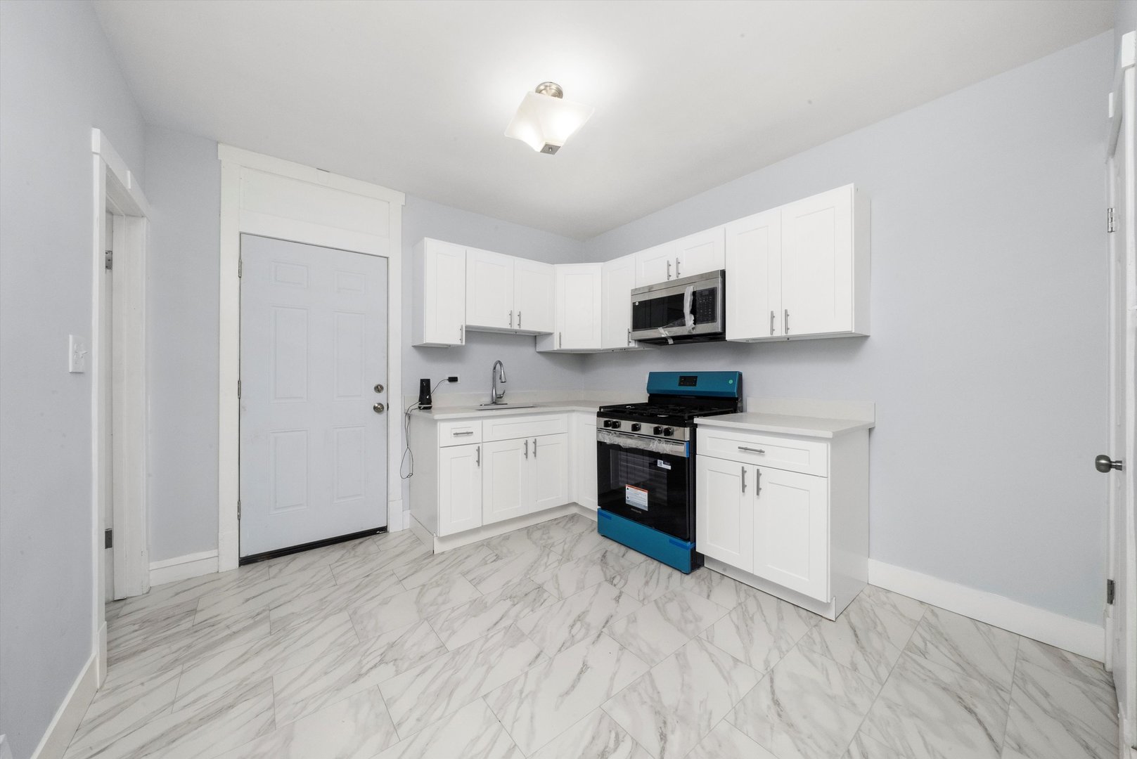 6742 S Honore Street, Chicago, IL 60636