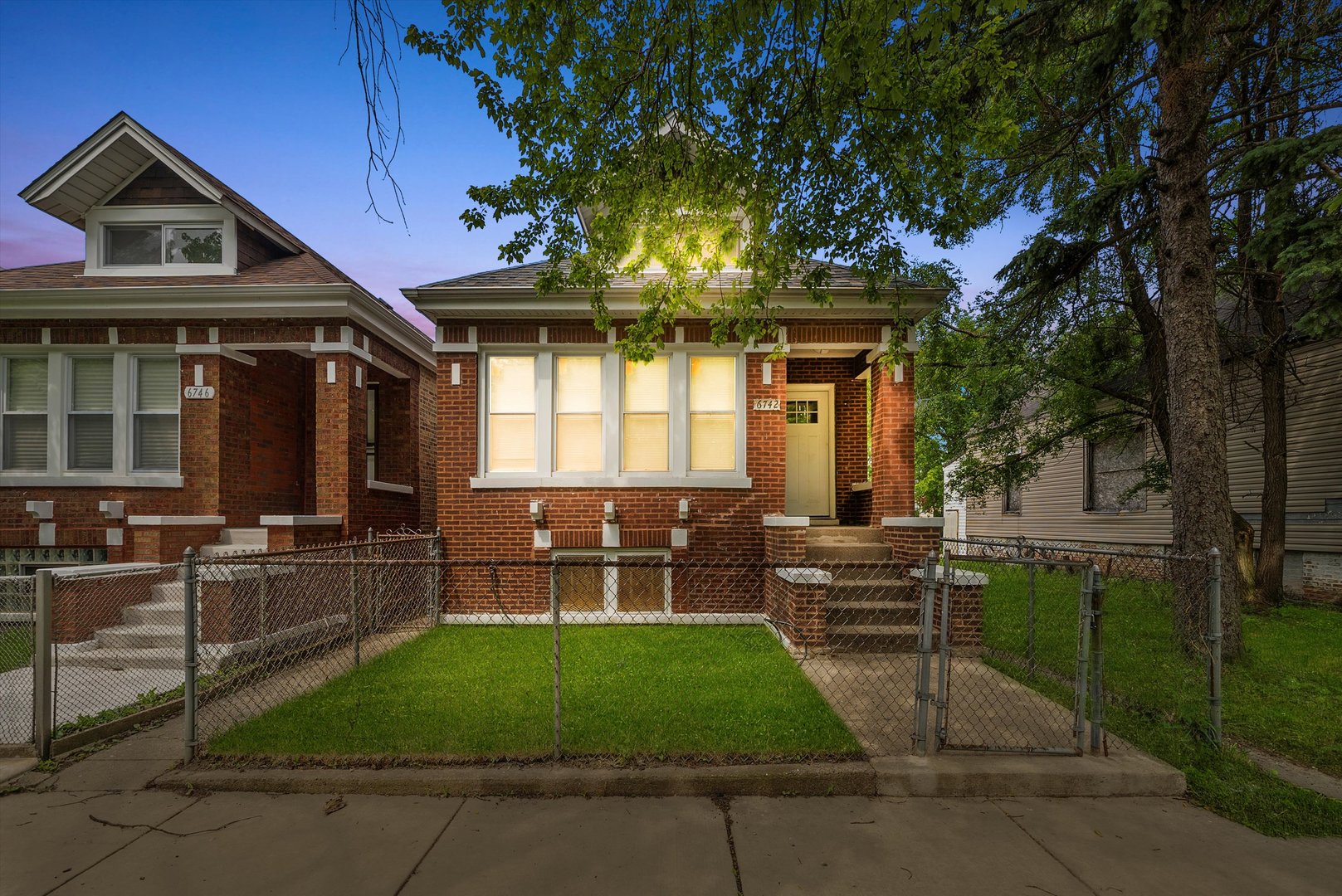 6742 S Honore Street, Chicago, IL 60636