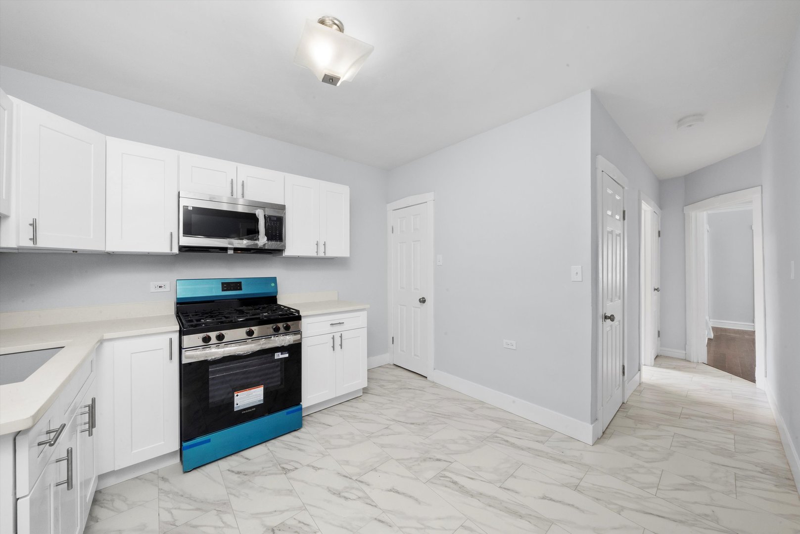 6742 S Honore Street, Chicago, IL 60636