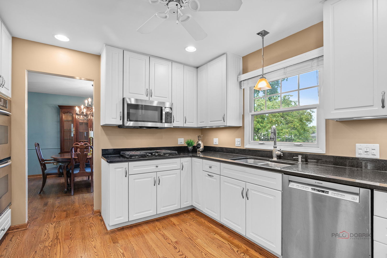 212 Londonderry Court, Mundelein, IL 60060
