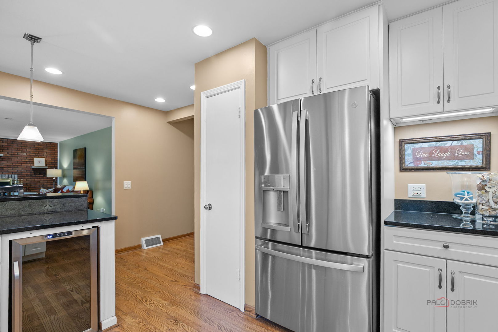 212 Londonderry Court, Mundelein, IL 60060