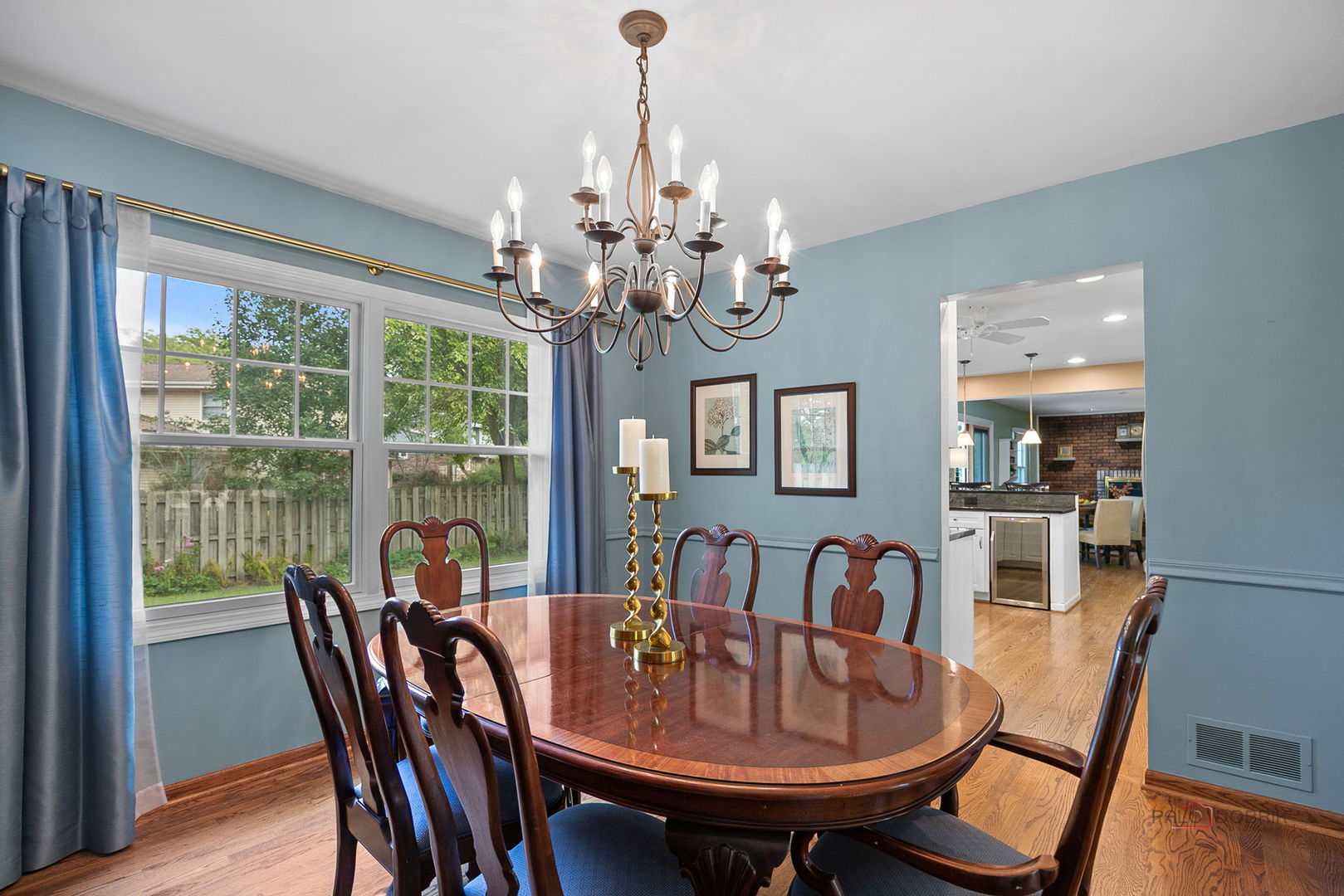 212 Londonderry Court, Mundelein, IL 60060