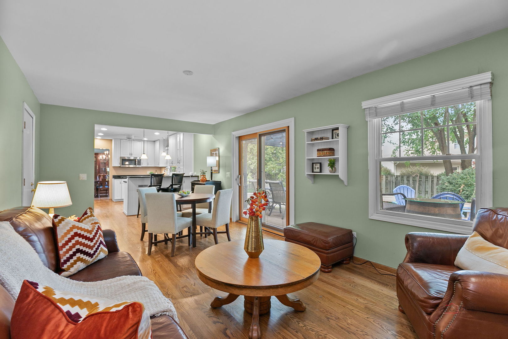 212 Londonderry Court, Mundelein, IL 60060