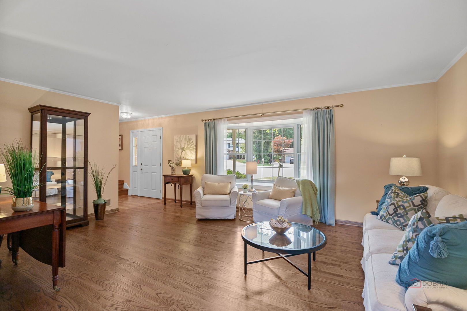 212 Londonderry Court, Mundelein, IL 60060