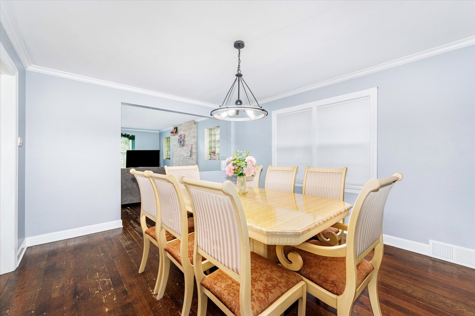 39 N 5th Avenue, Des Plaines, IL 60016