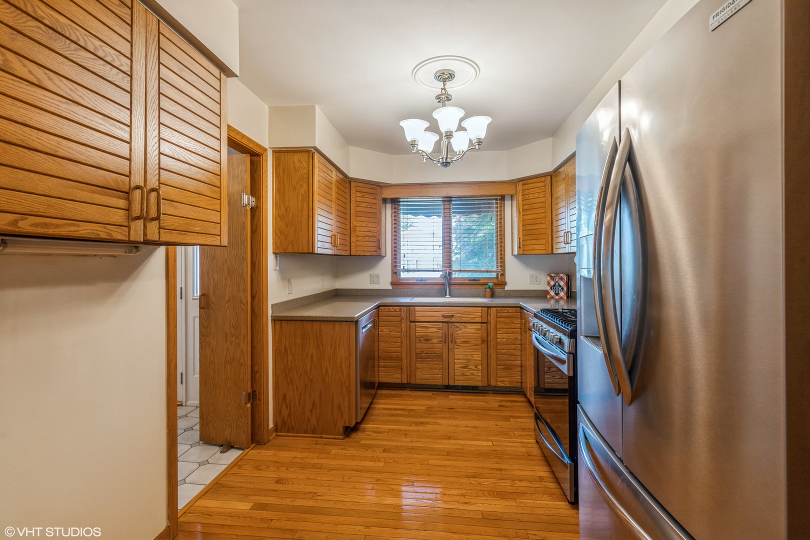 1440 Brandywine Drive, Munster, IN 46321