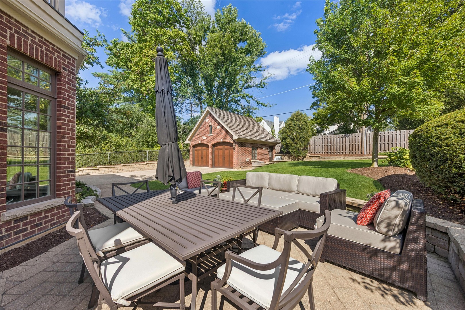 123 N Vine Street, Hinsdale, IL 60521