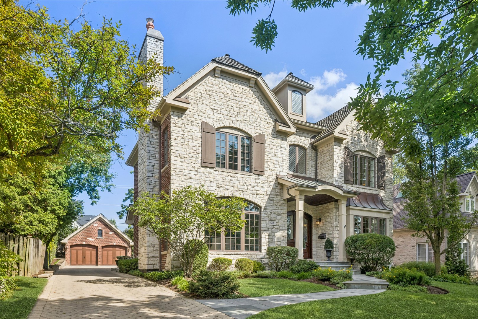 123 N Vine Street, Hinsdale, IL 60521