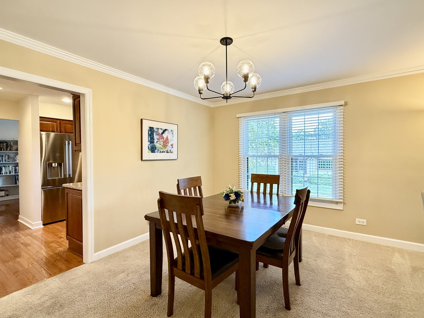 1118 Oakview Drive, Wheaton, IL 60187