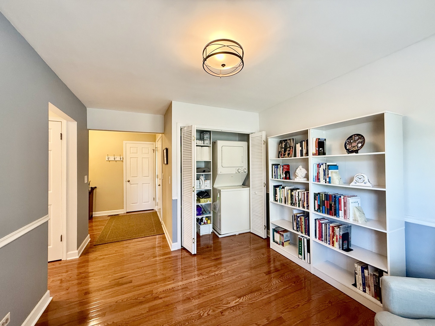 1118 Oakview Drive, Wheaton, IL 60187
