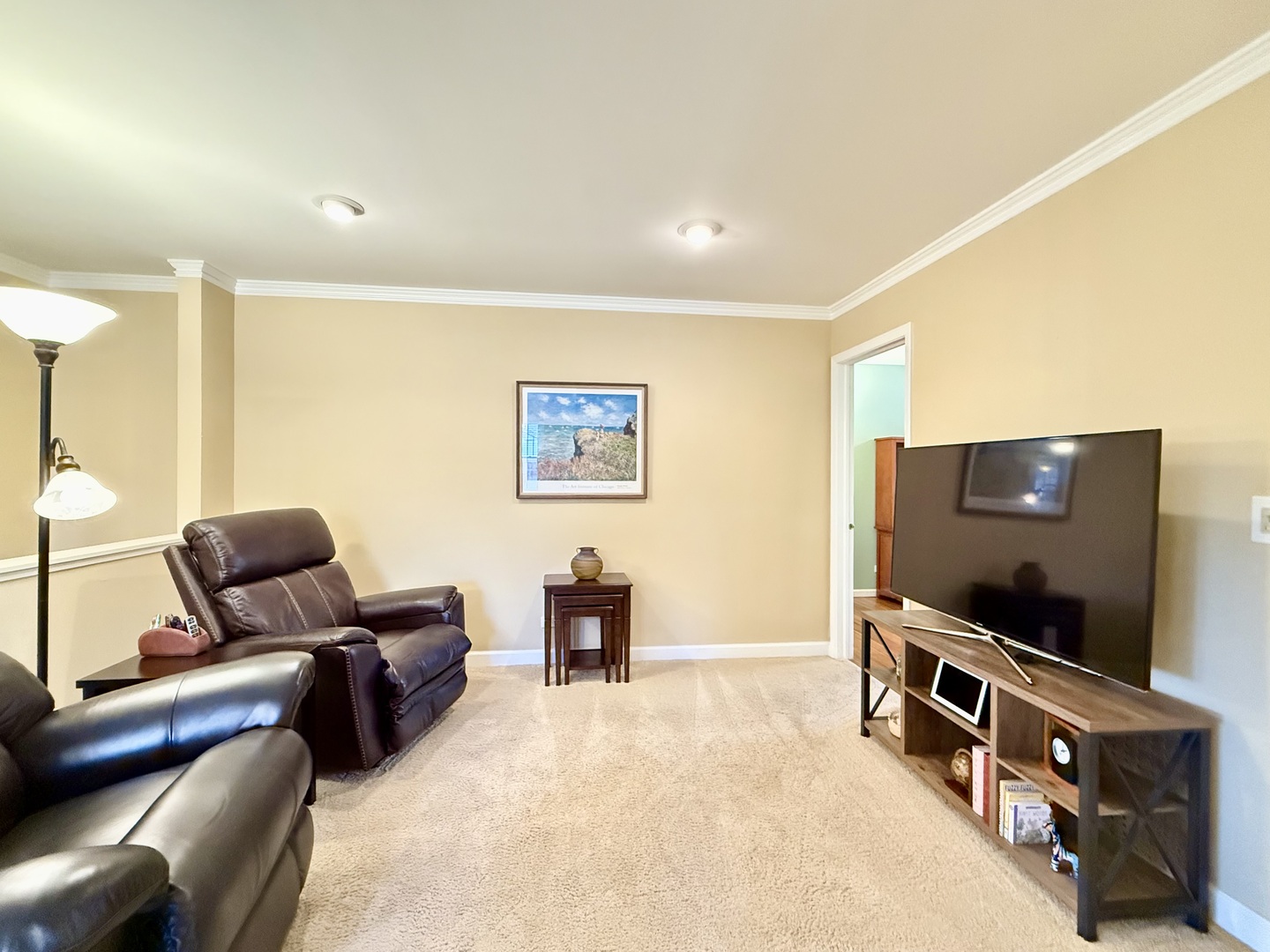 1118 Oakview Drive, Wheaton, IL 60187