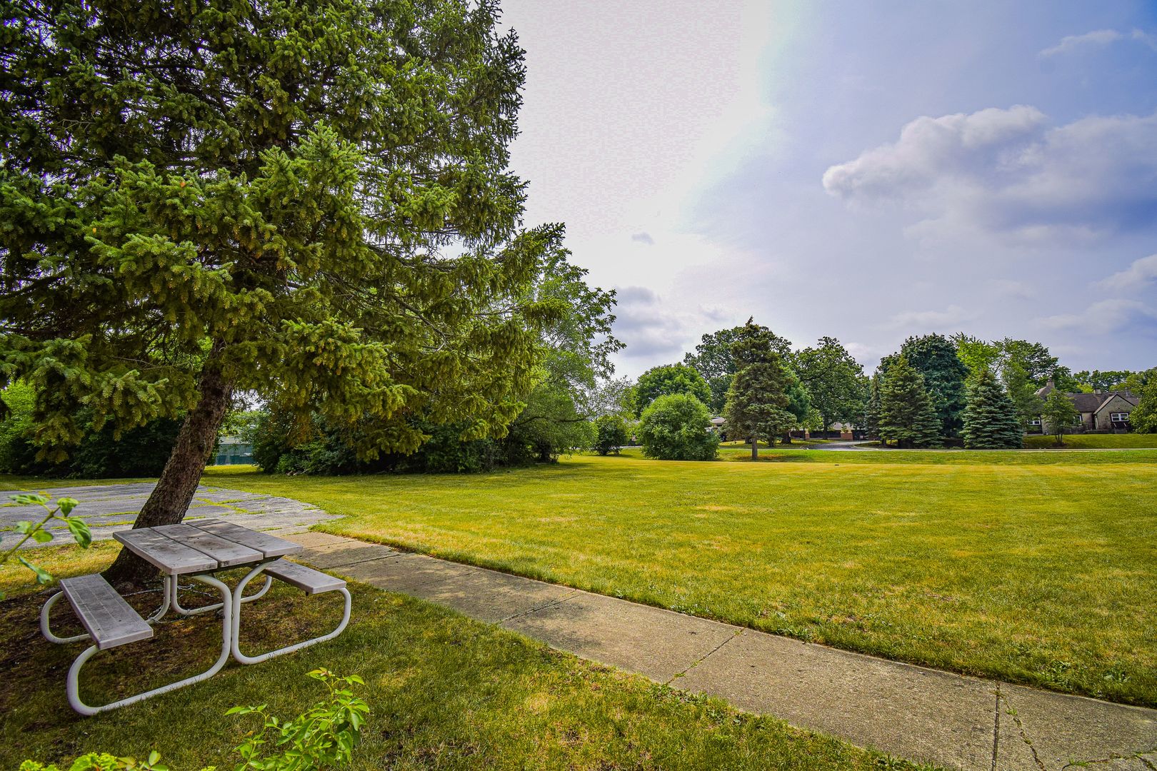 575 Berry Avenue #1F, Grayslake, IL 60030