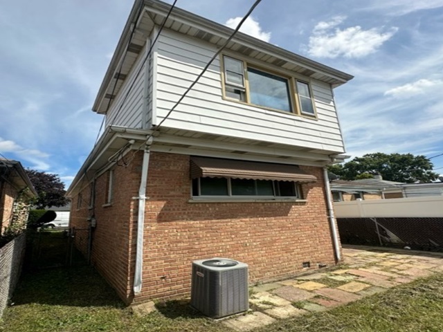 1102 31st Avenue, Bellwood, IL 60104
