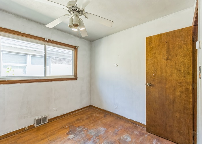 1102 31st Avenue, Bellwood, IL 60104