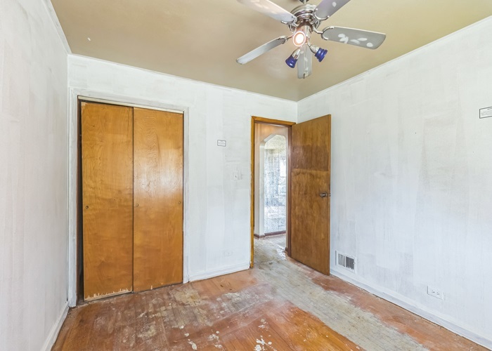 1102 31st Avenue, Bellwood, IL 60104