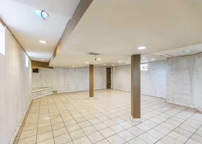 1102 31st Avenue, Bellwood, IL 60104