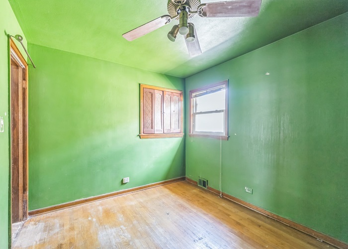 1102 31st Avenue, Bellwood, IL 60104