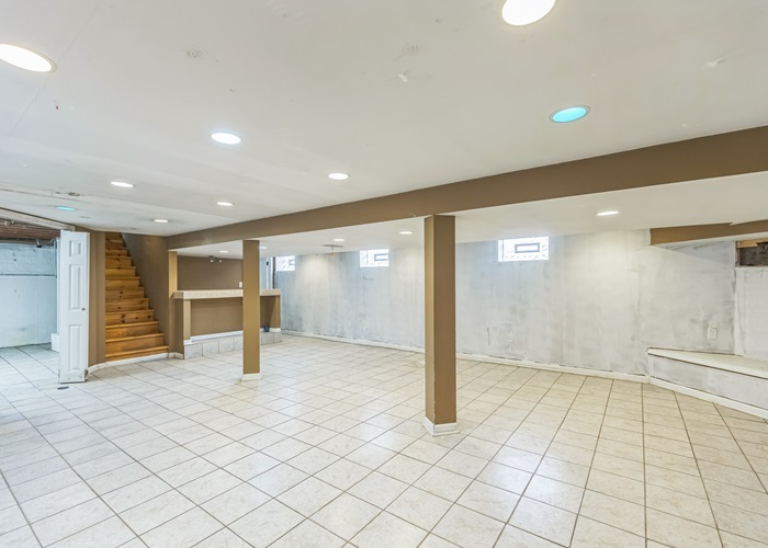 1102 31st Avenue, Bellwood, IL 60104