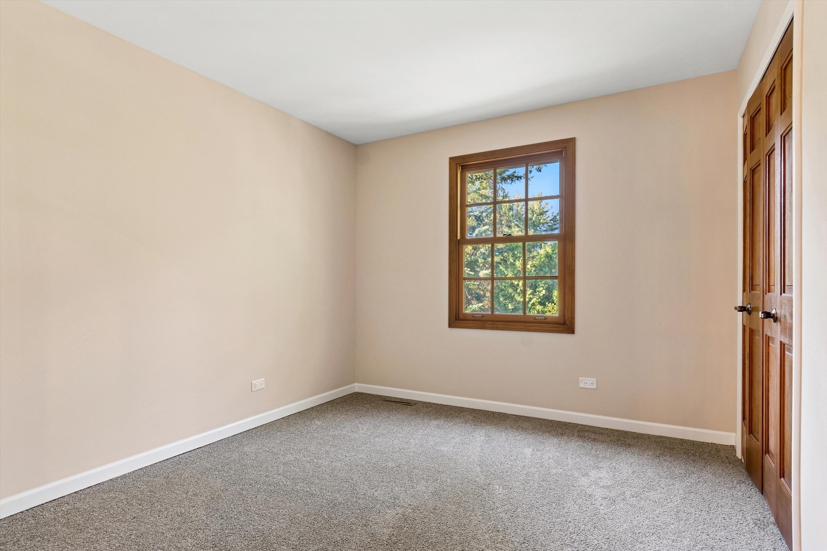 2400 Shasta Drive, Lisle, IL 60532