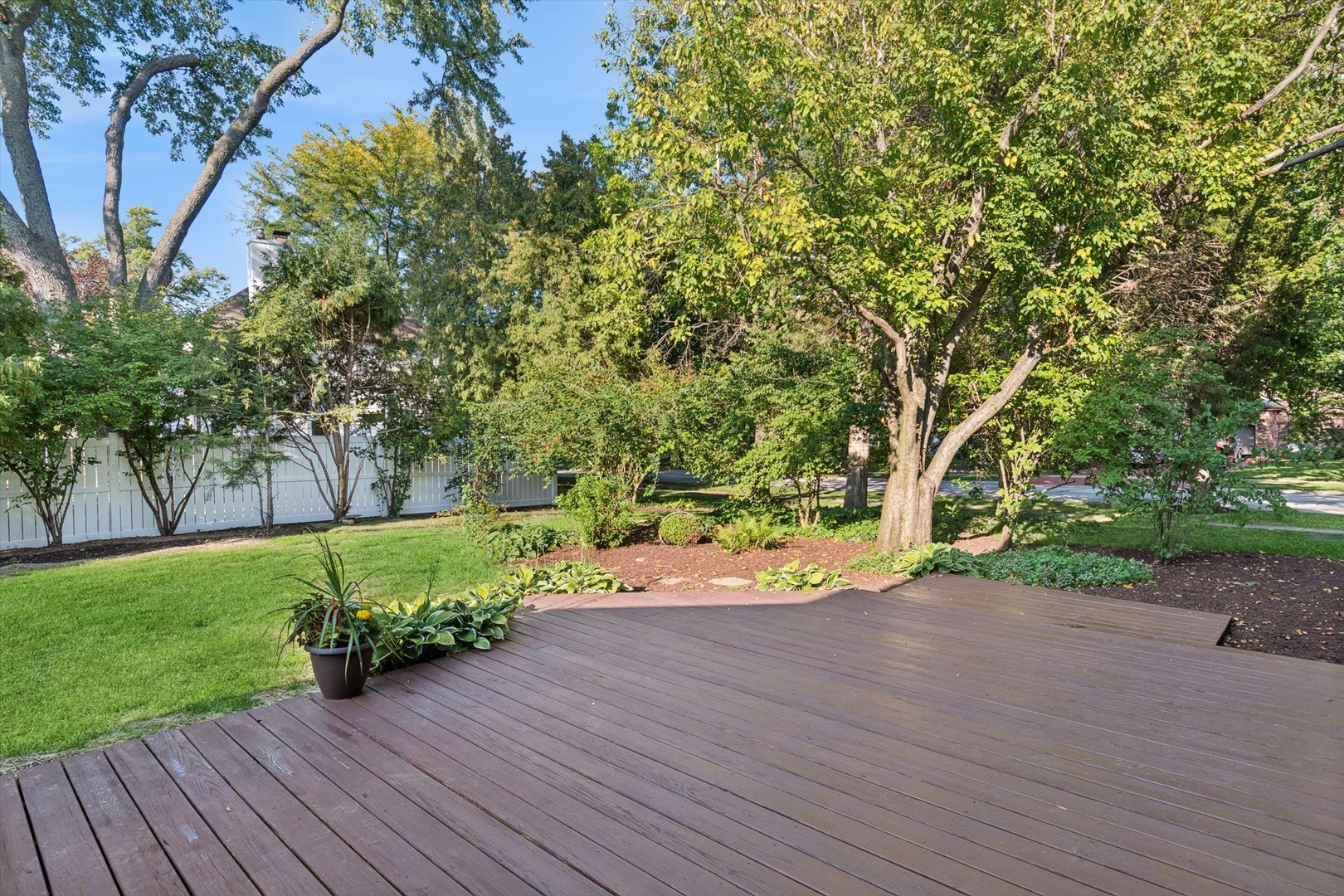 2400 Shasta Drive, Lisle, IL 60532