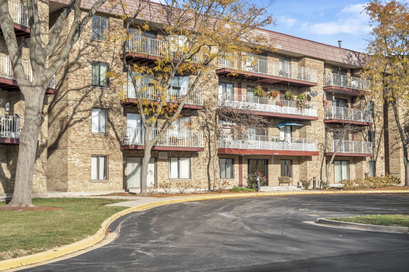 5400 Astor Lane #212, Rolling Meadows, IL 60008