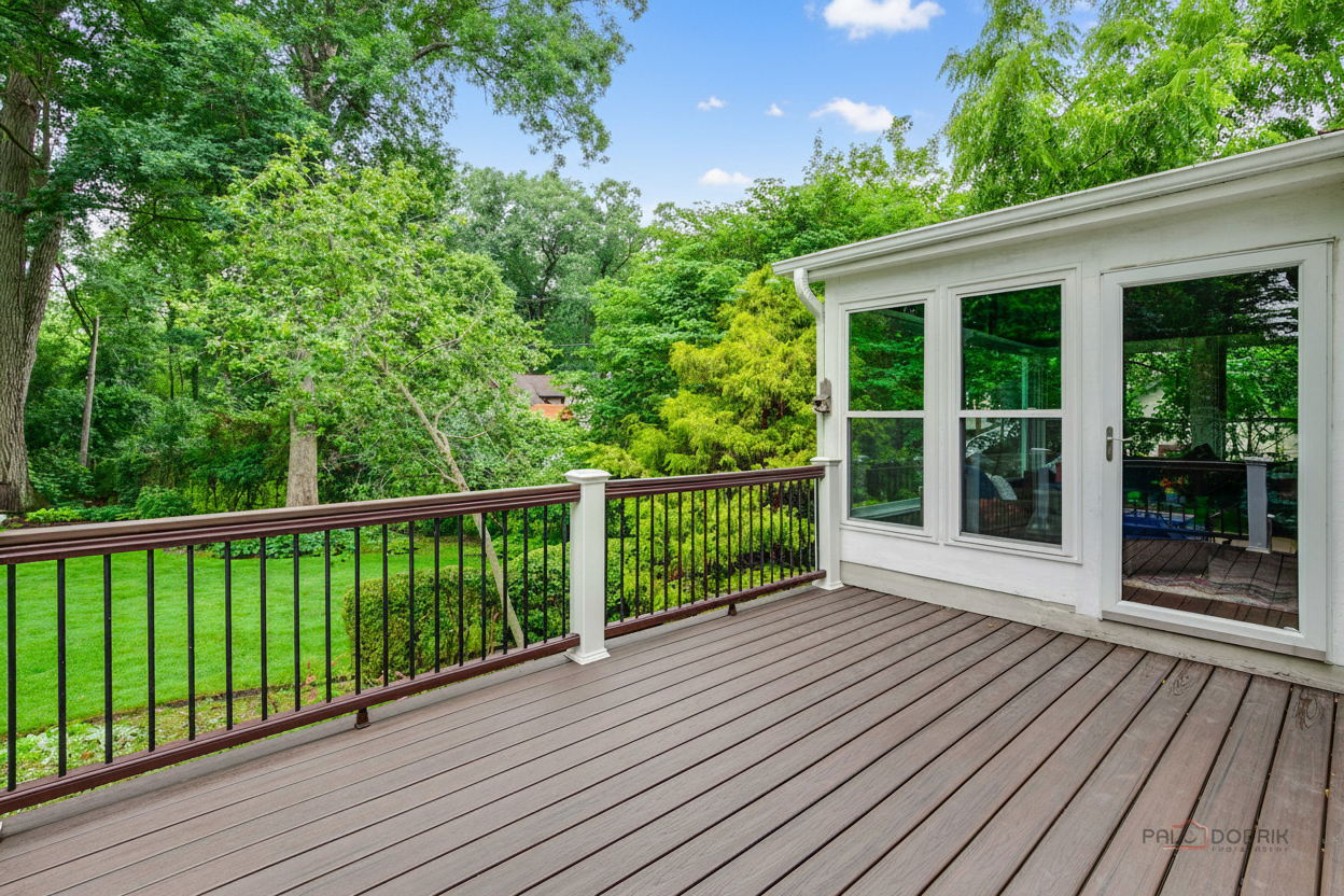 15393 W Oak Spring Road, Libertyville, IL 60048