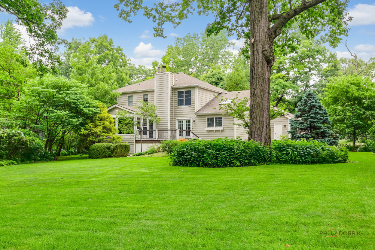 15393 W Oak Spring Road, Libertyville, IL 60048
