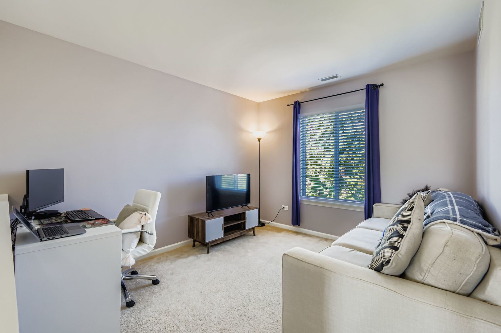 331 Gregory Lane #331, Plano, IL 60545