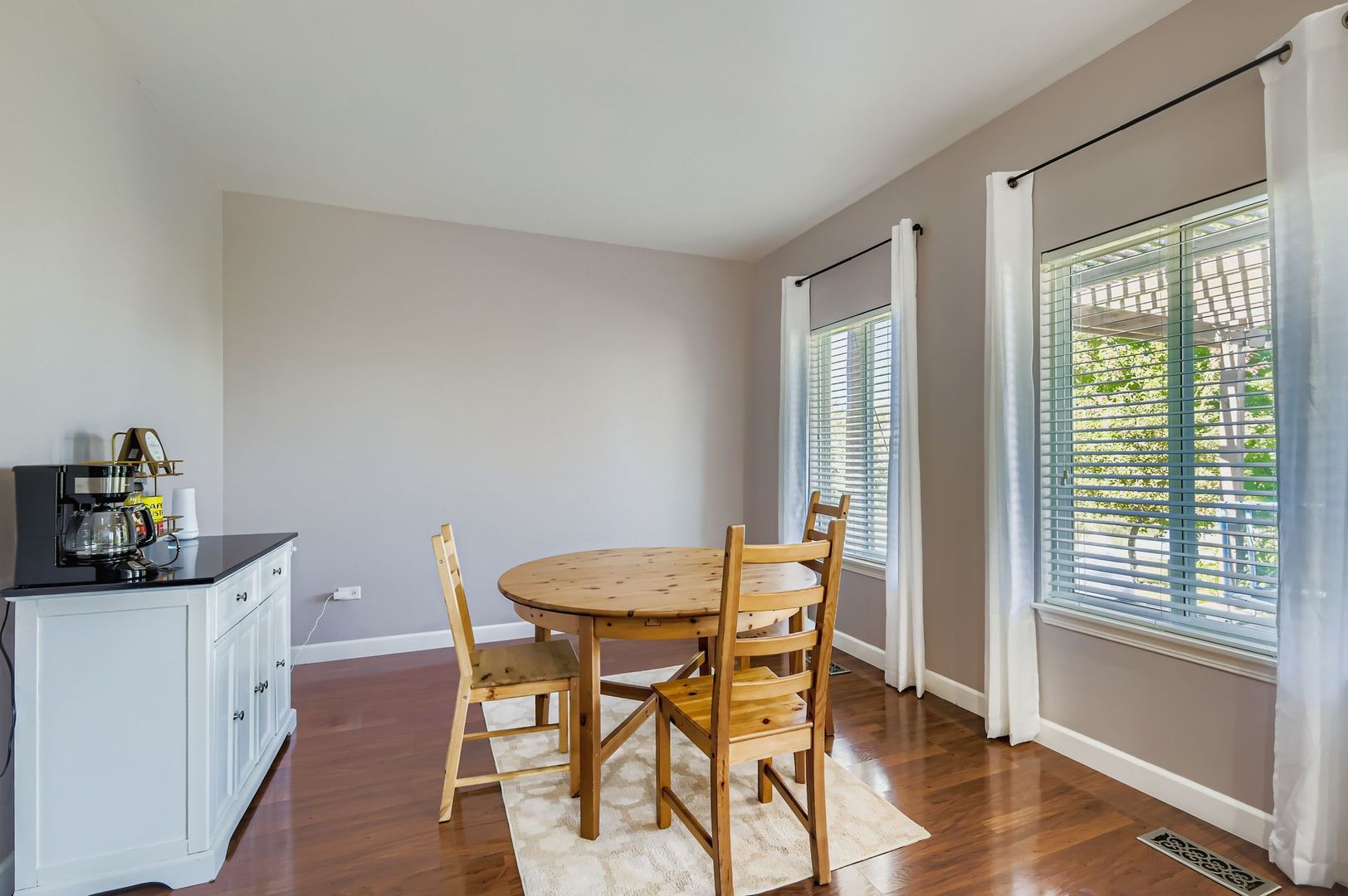 331 Gregory Lane #331, Plano, IL 60545