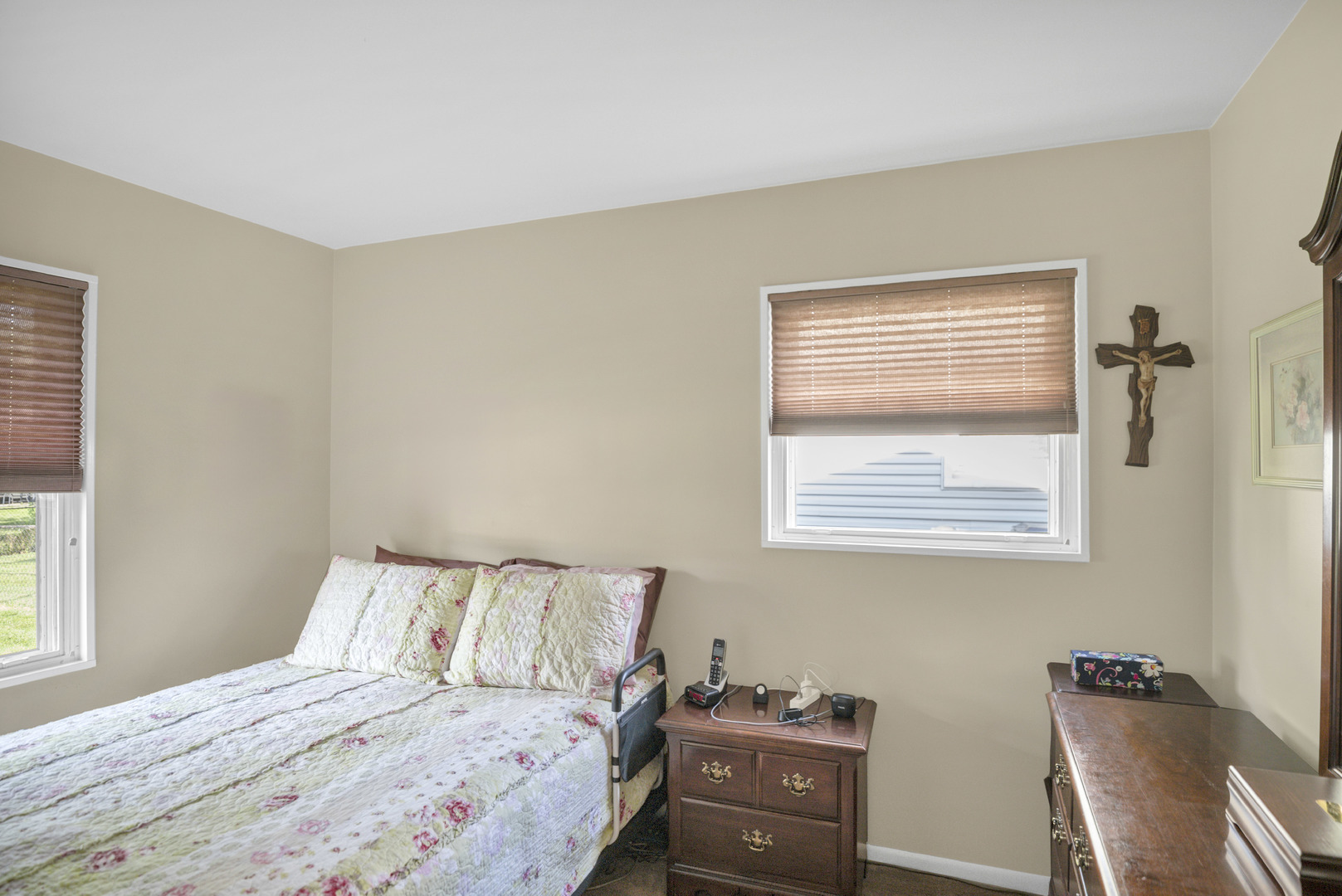 236 Clearmont Drive, Elk Grove Village, IL 60007