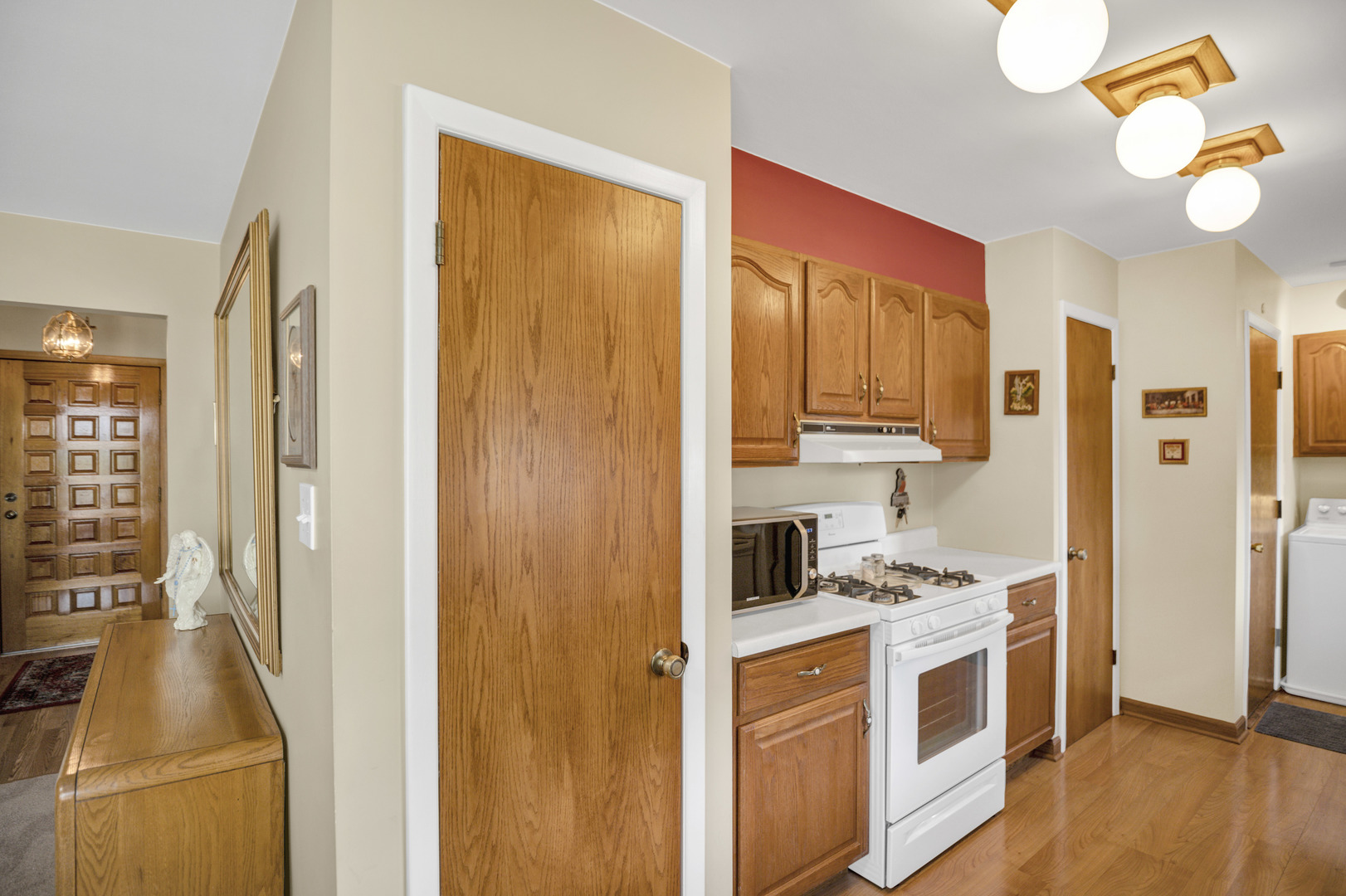 236 Clearmont Drive, Elk Grove Village, IL 60007