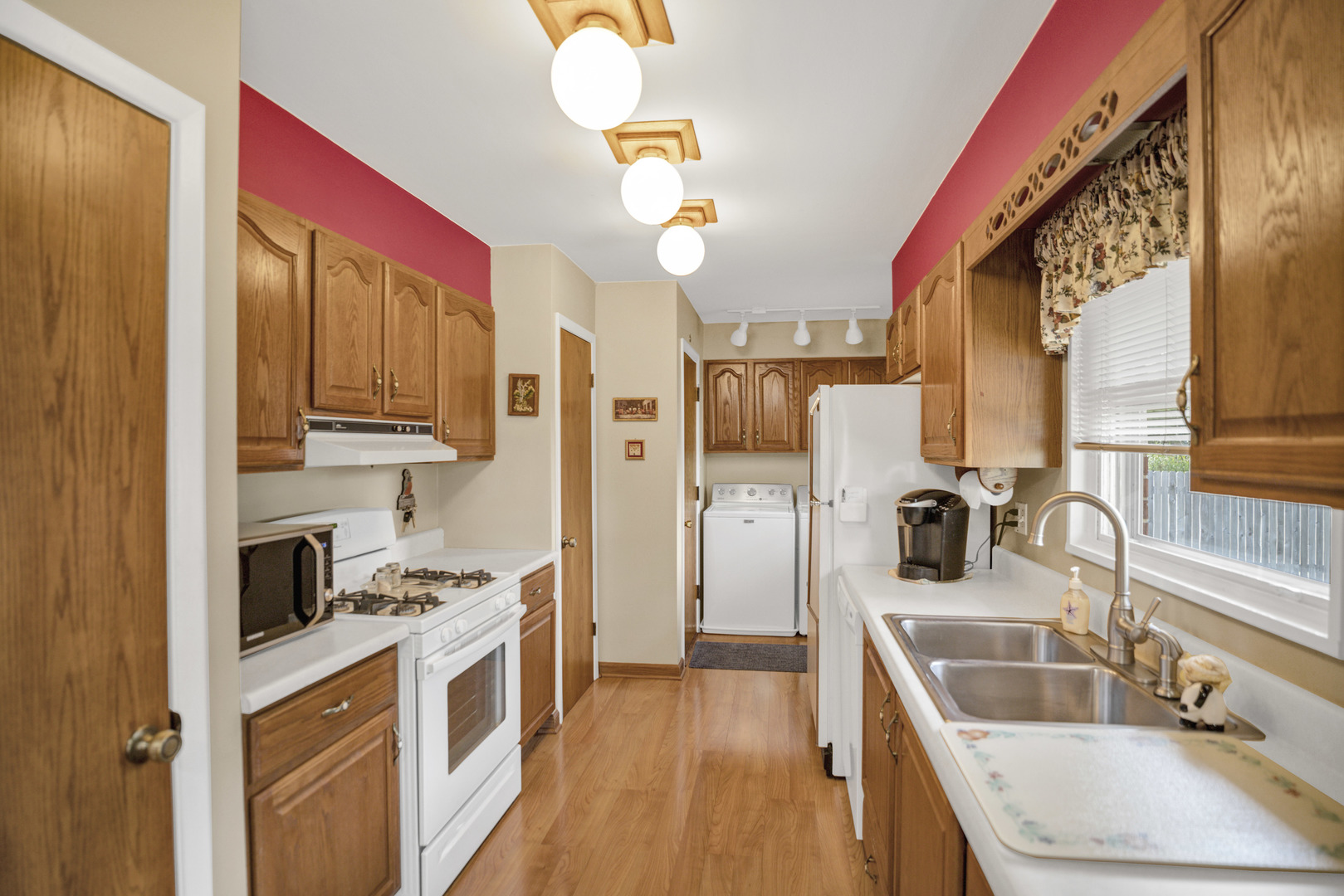 236 Clearmont Drive, Elk Grove Village, IL 60007