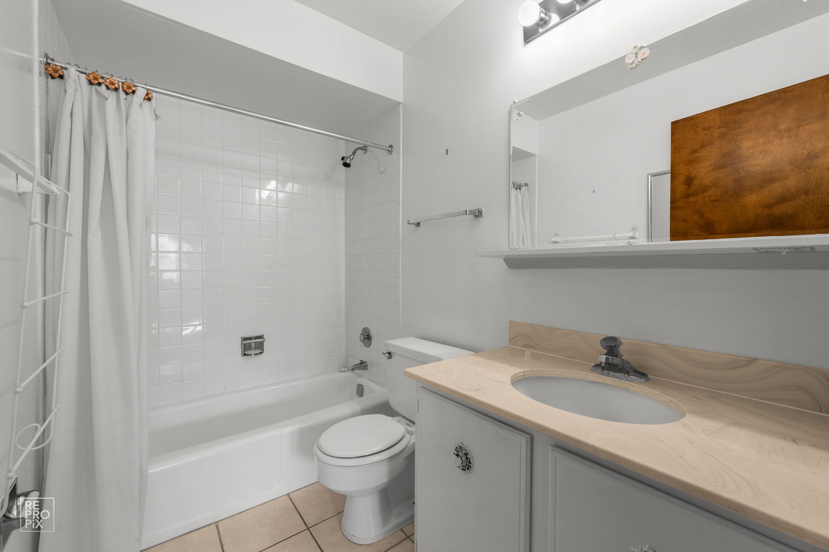 6135 W 94th Street #B1, Oak Lawn, IL 60453