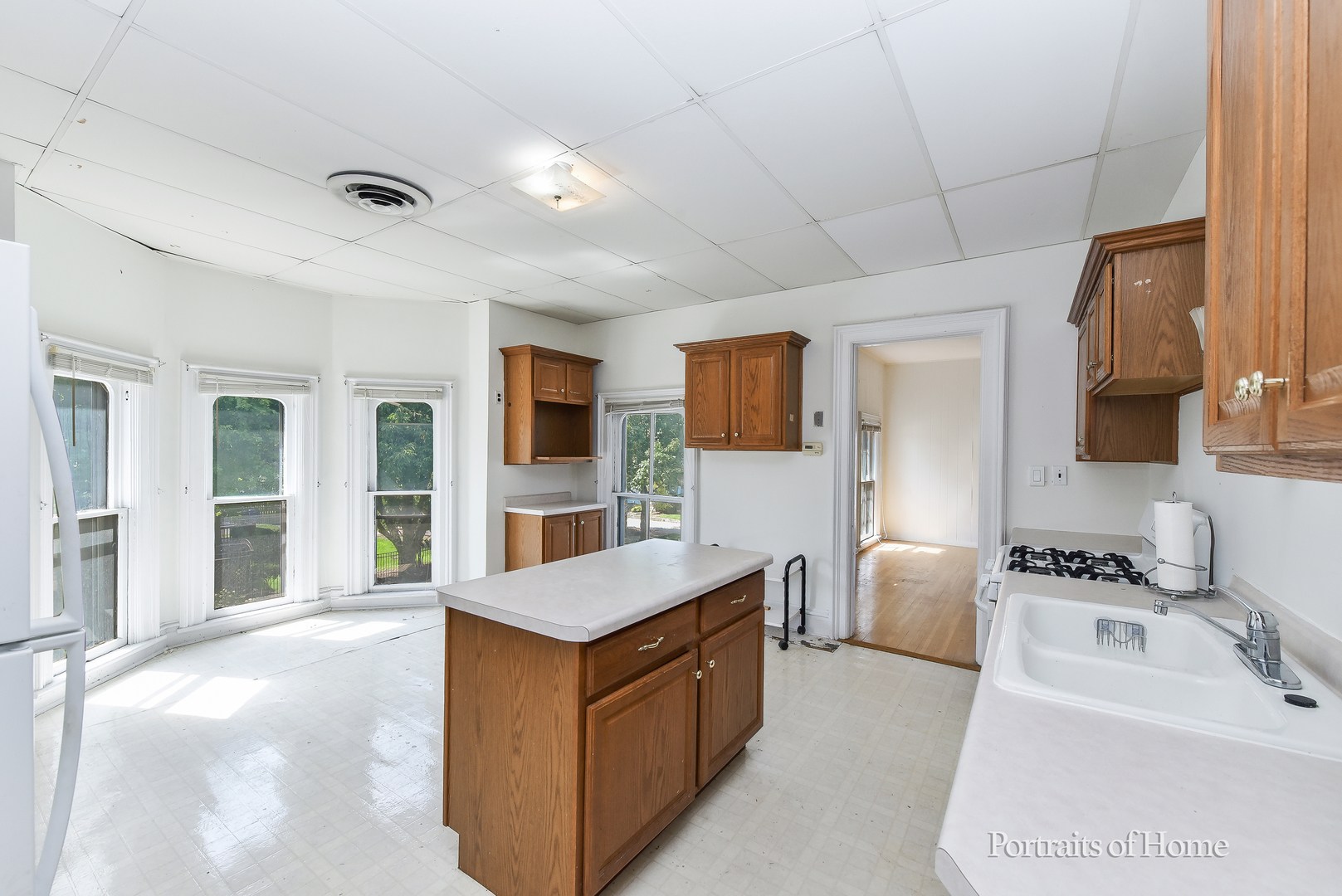 205 N Wright Street, Naperville, IL 60540