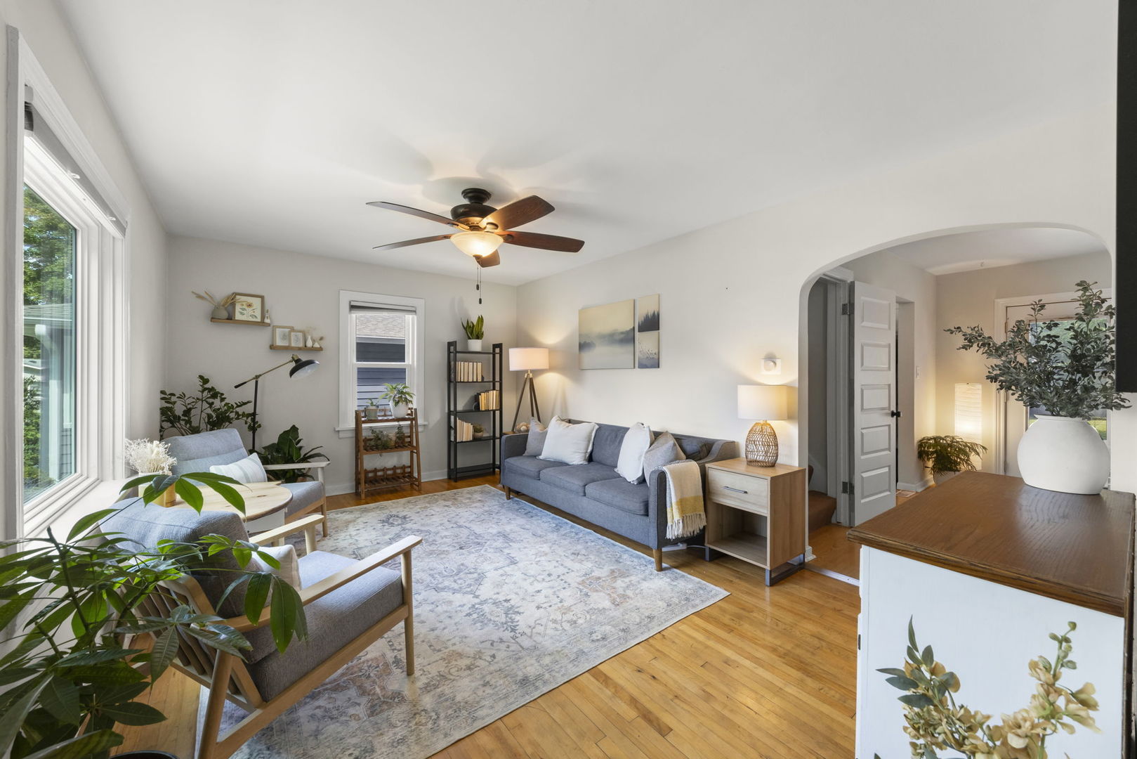 308 S 12th Avenue, St. Charles, IL 60174