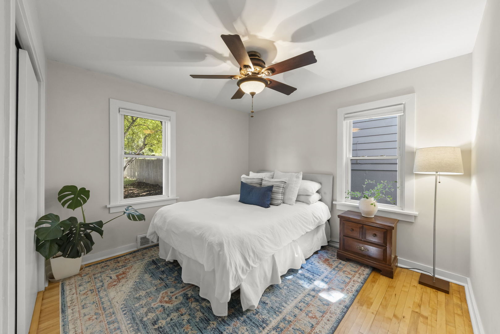 308 S 12th Avenue, St. Charles, IL 60174
