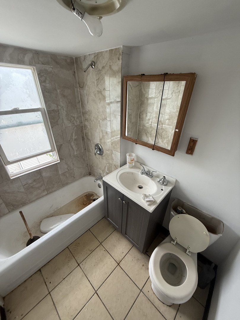 11548 S State Street, Chicago, IL 60628