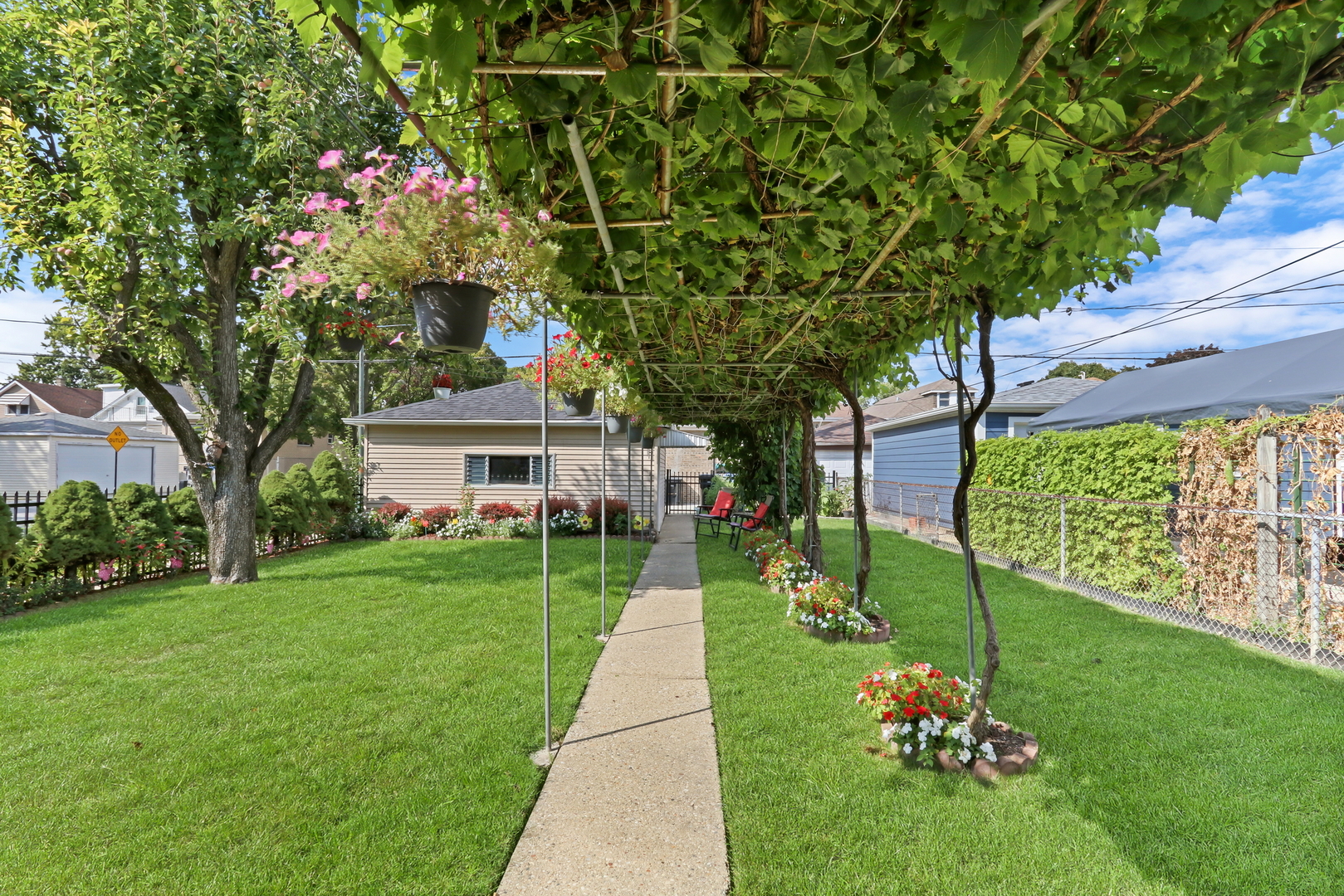 4858 W Strong Street, Chicago, IL 60630