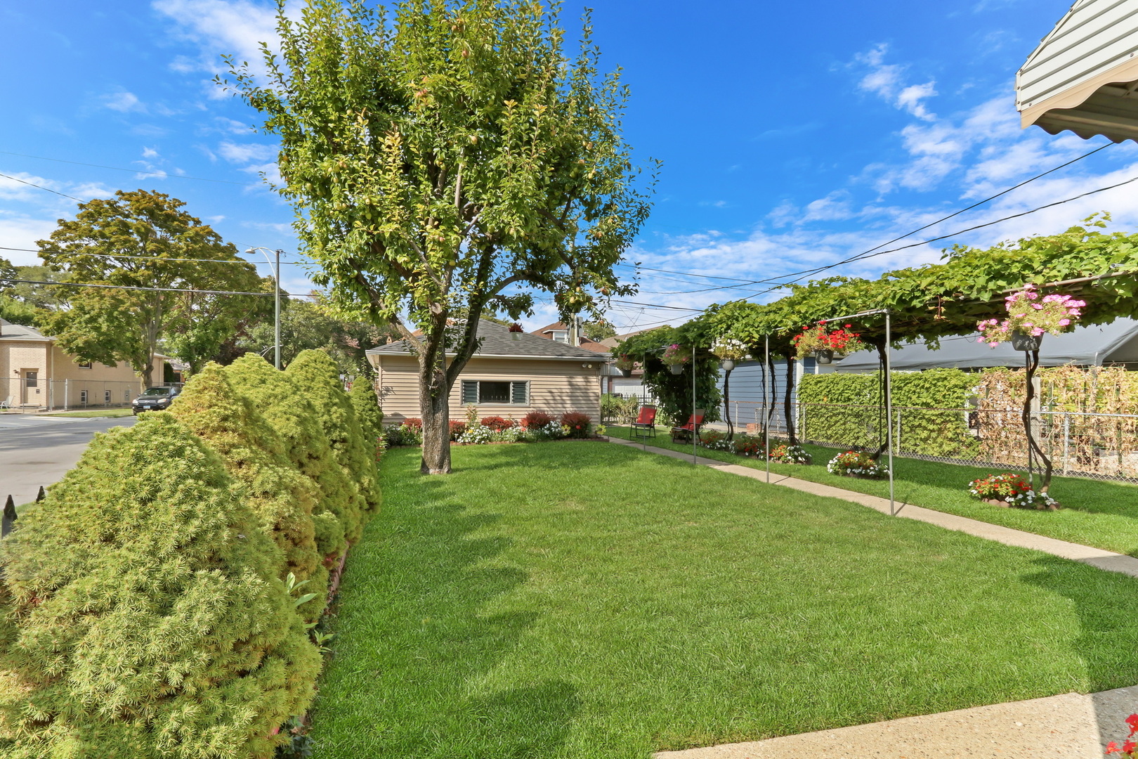 4858 W Strong Street, Chicago, IL 60630