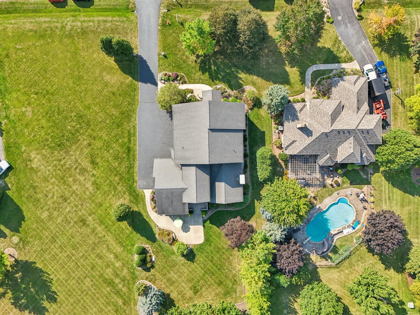 9804 Palmer Drive, Lakewood, IL 60014