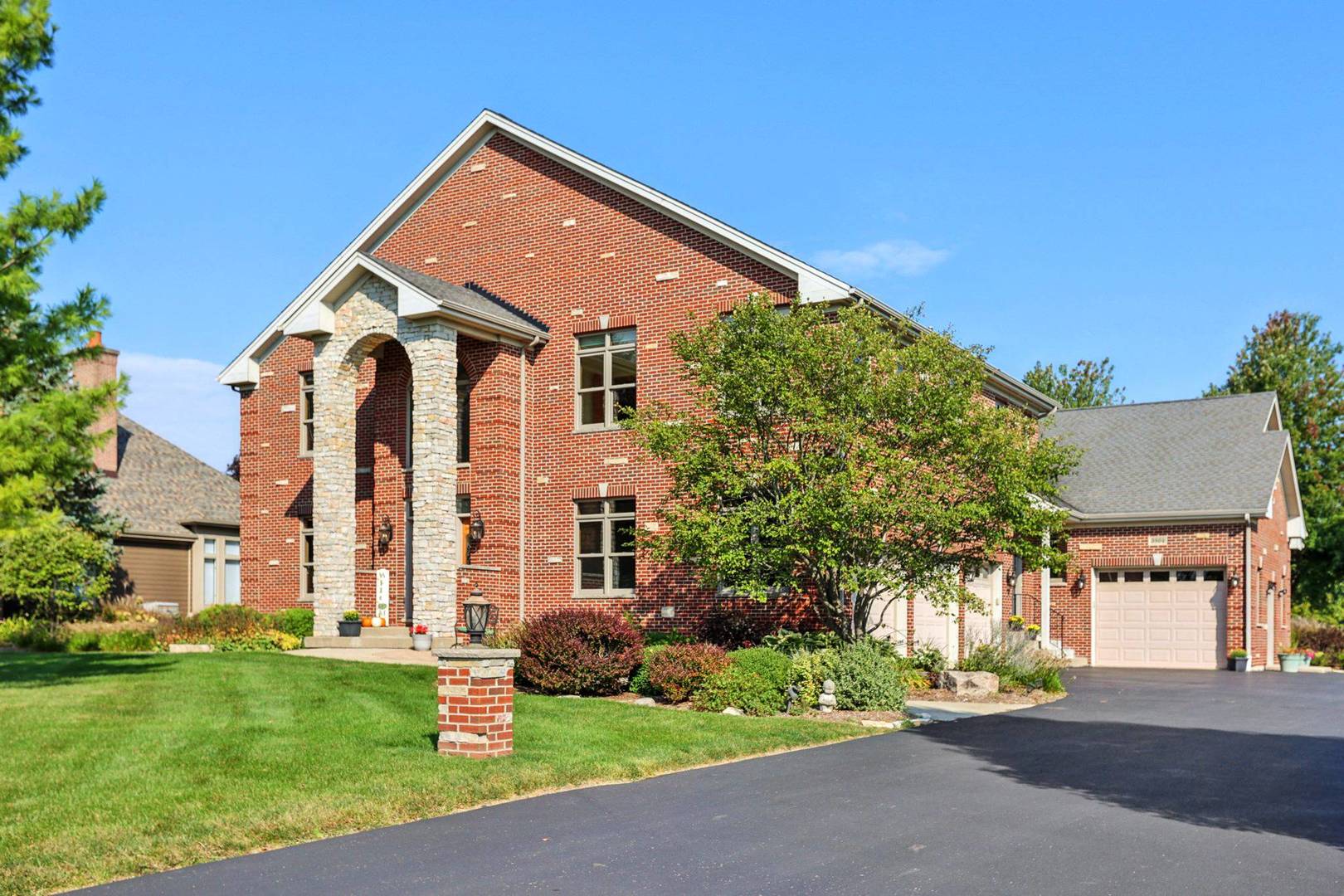 9804 Palmer Drive, Lakewood, IL 60014
