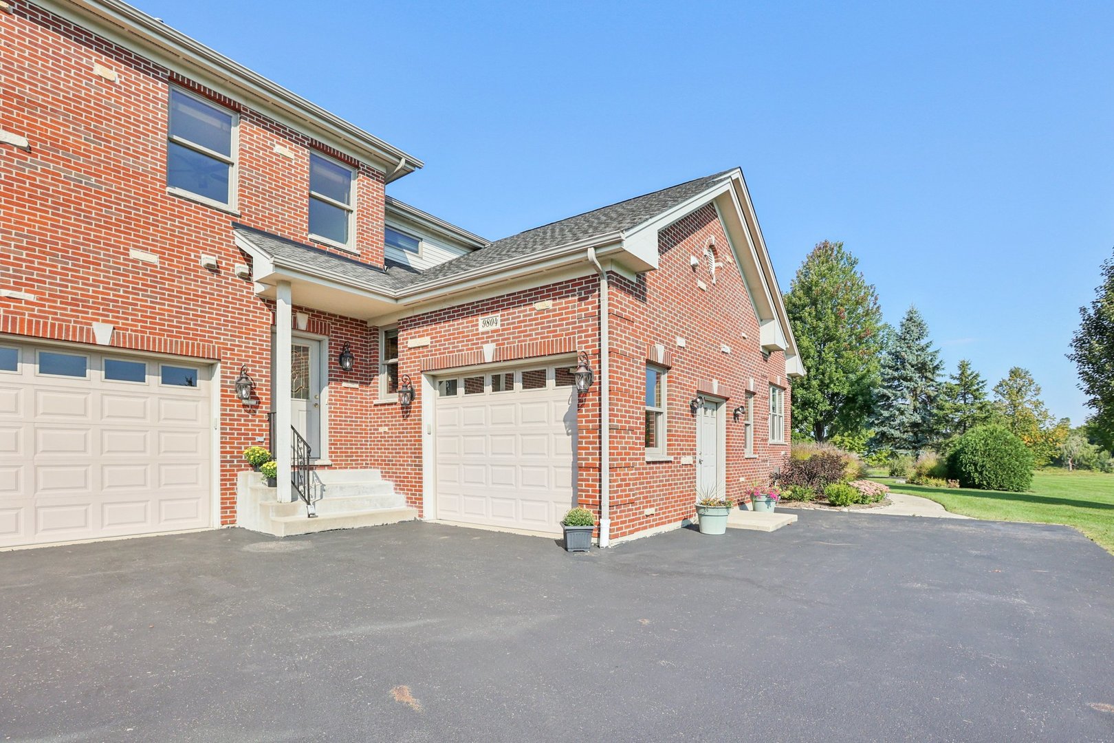9804 Palmer Drive, Lakewood, IL 60014
