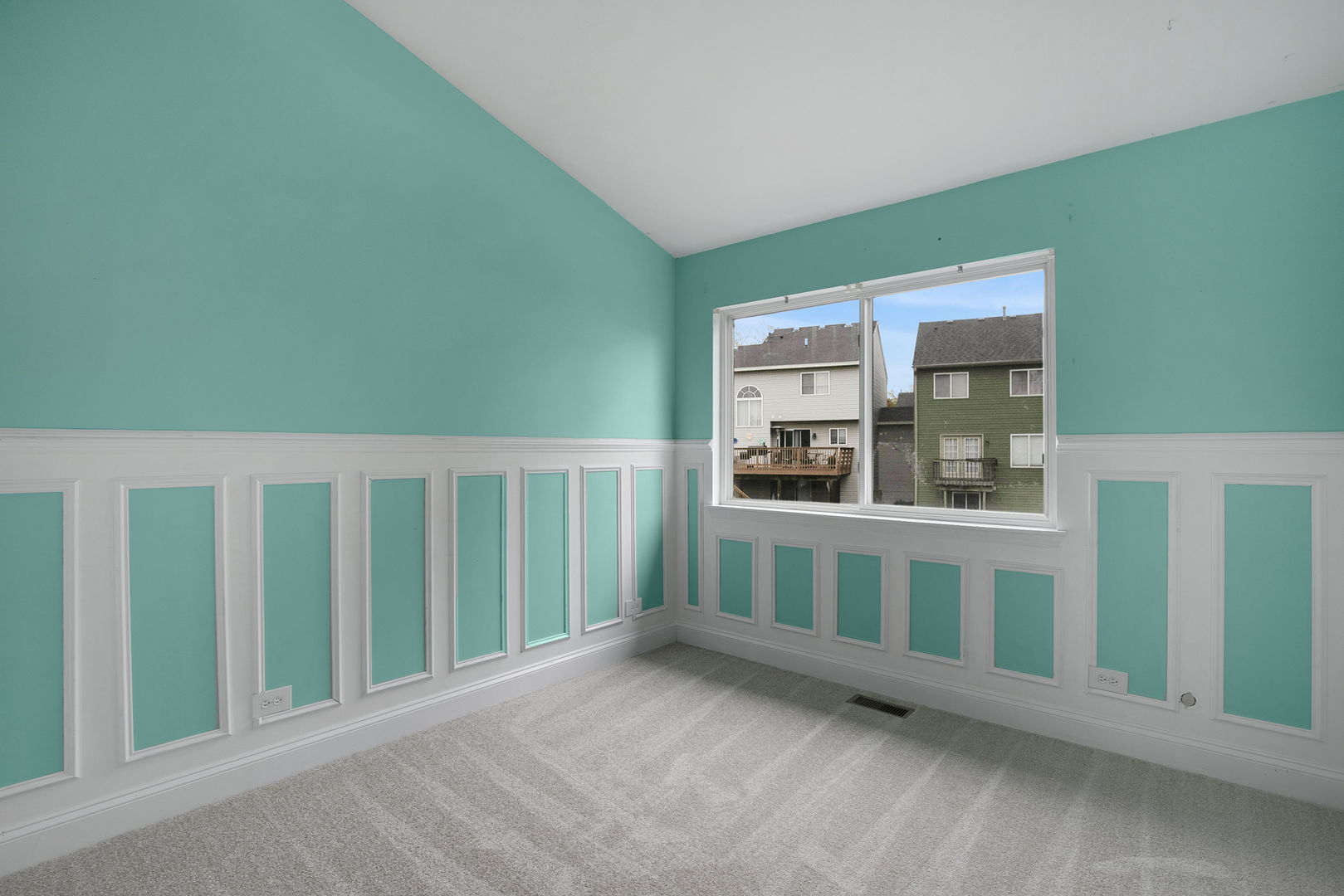 51 W Rustic Lane, Round Lake Beach, IL 60073