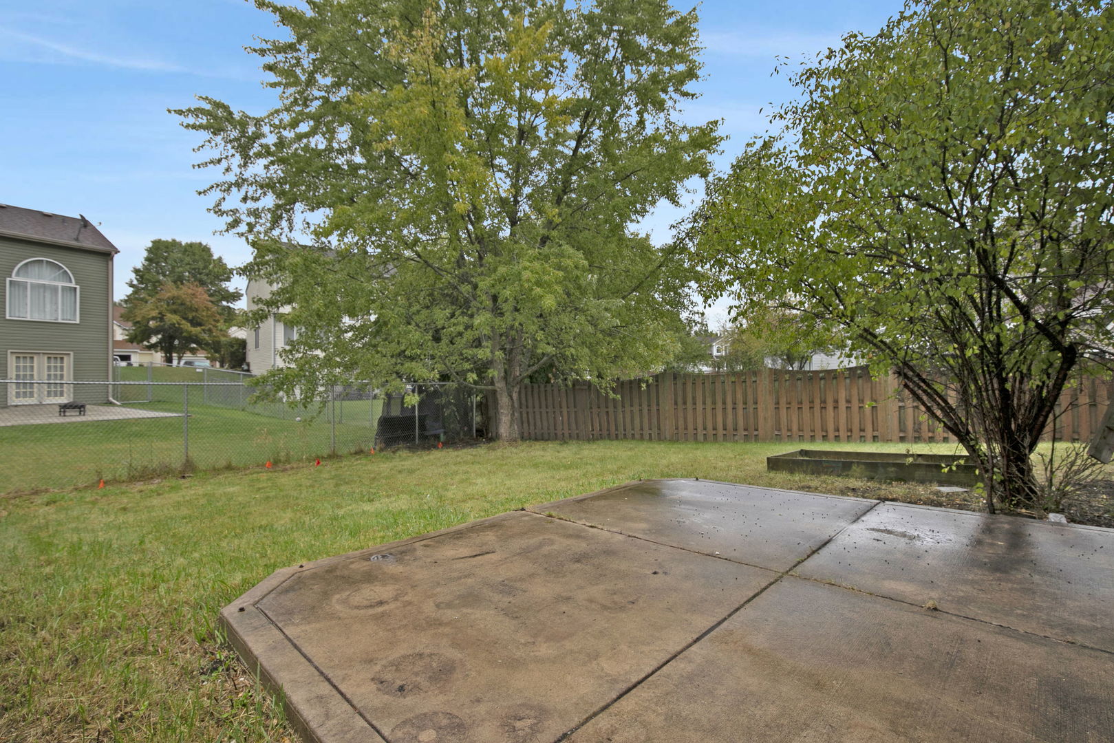 51 W Rustic Lane, Round Lake Beach, IL 60073