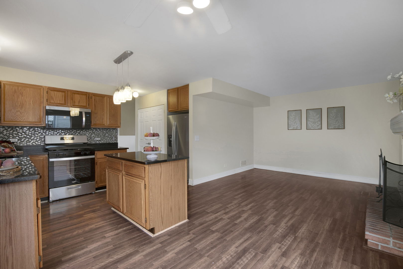 51 W Rustic Lane, Round Lake Beach, IL 60073