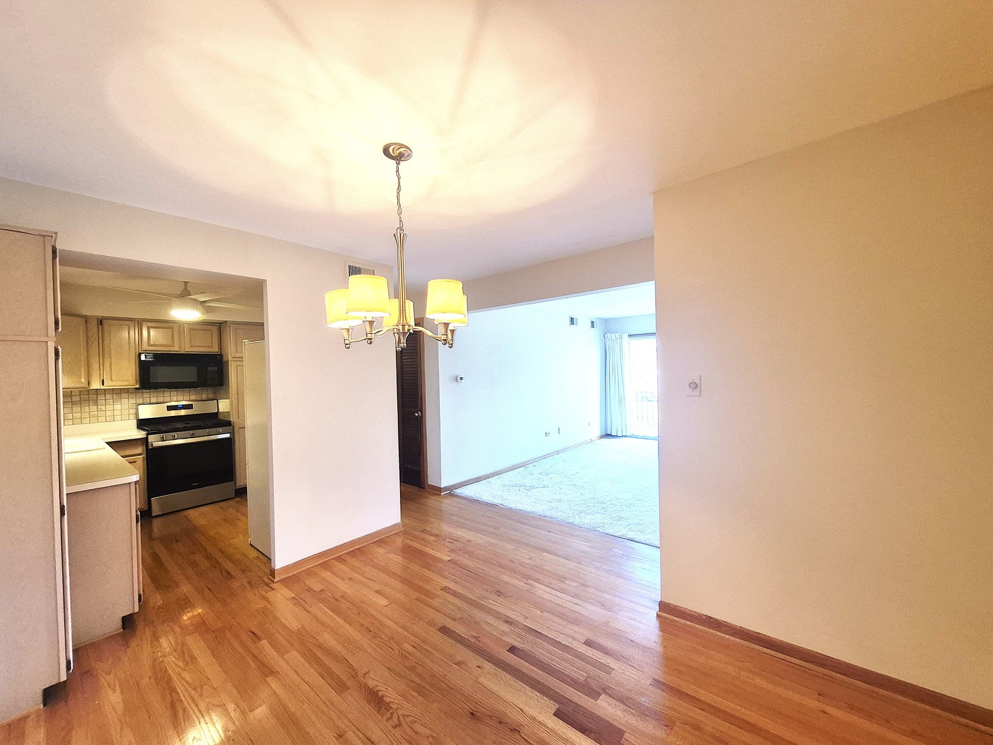 5715 Park Place #J2, Crestwood, IL 60418